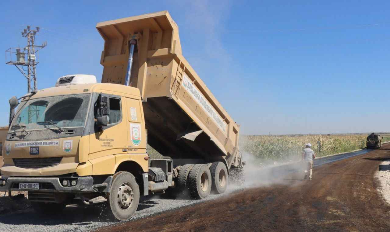 Kırsalda beton yol ağı genişledi