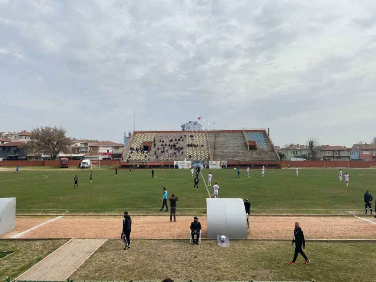 Karbel Karaköprü Belediyespor tek gol ile yıkıldı