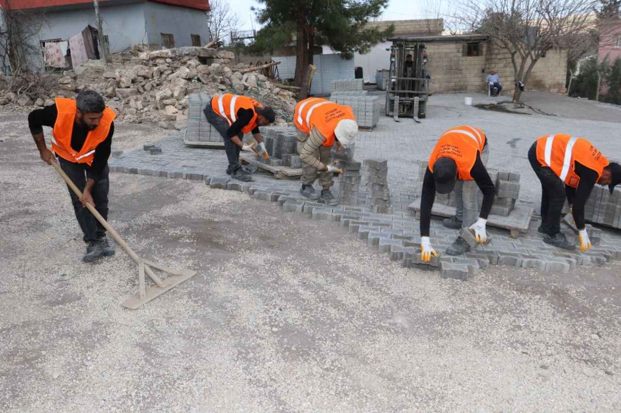 Karaköprü kırsalındaki yollar onarılıyor