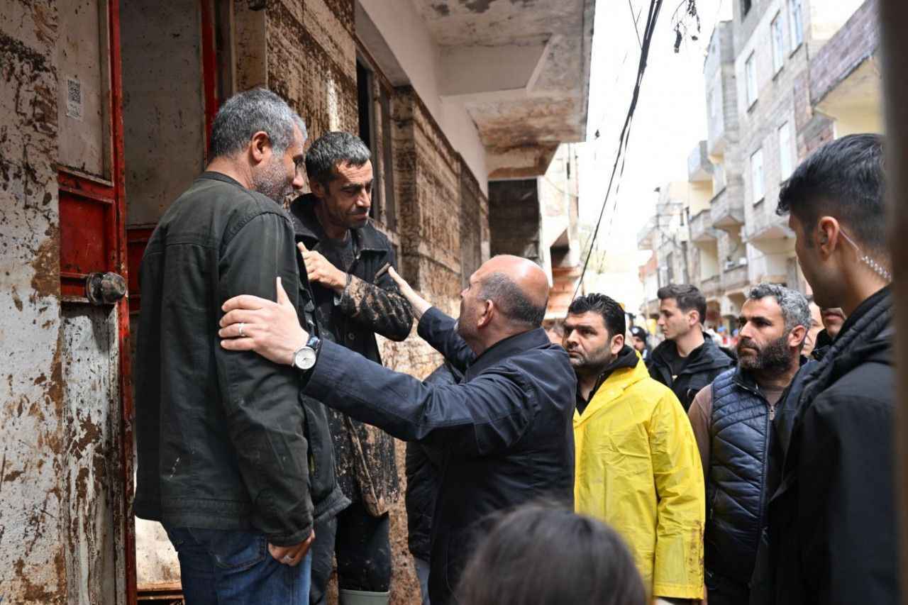 Bakan Soylu, Urfa’da sel mağdurlarına ilk ödemelerin yapıldığını açıkladı