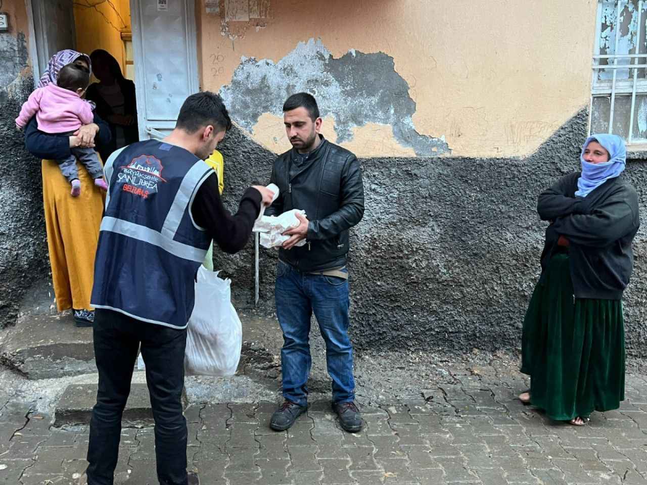 Selden etkilenen vatandaşlara yemek desteği