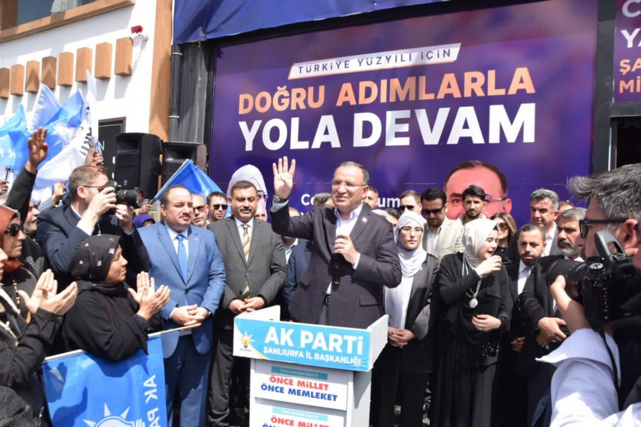 Bakan Bozdağ bir seçim bürosu daha açtı!