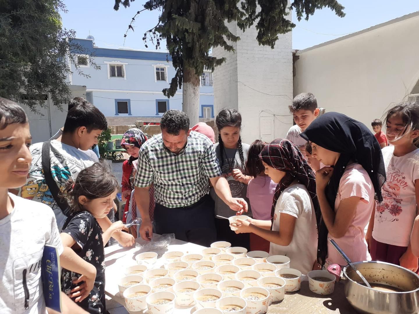 Öğrenciler aşure etkinliği düzenledi