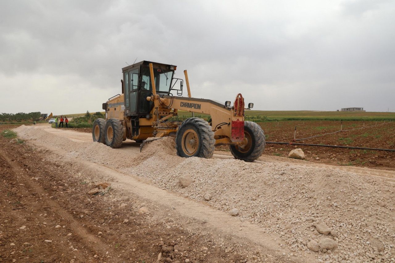 Haliliye’de ömrünü tamamlayan yollar yenileniyor