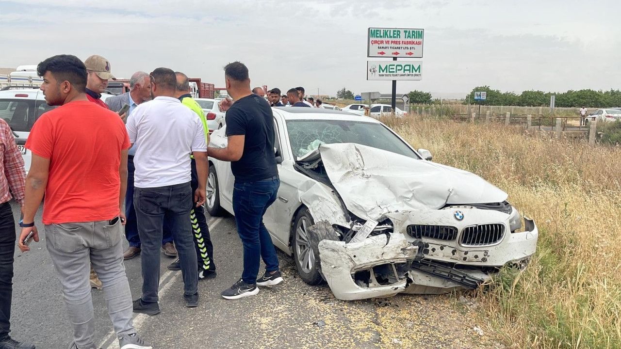 Akçakale yolunda feci kaza! 5 yaralı