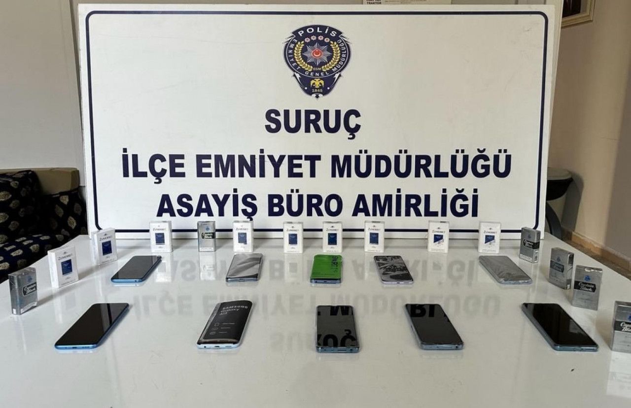 Suruç’ta bazı iş yerlerinde kaçak telefon ve sigara ele geçirildi