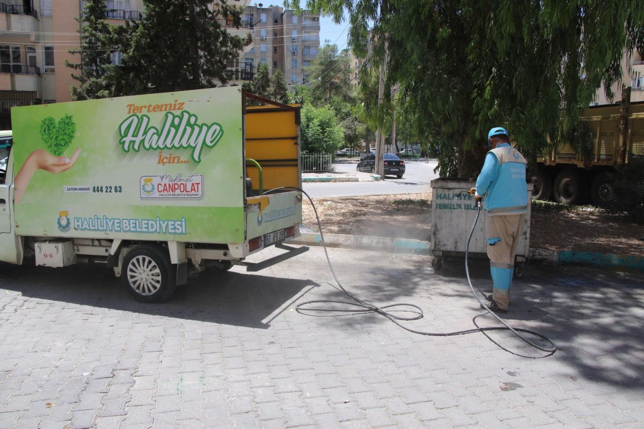 Haliliye’de bayram sonrası temizlik çalışması