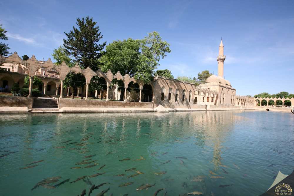 Balıklıgöl; Şanlıurfa'nın en köklü tarihi