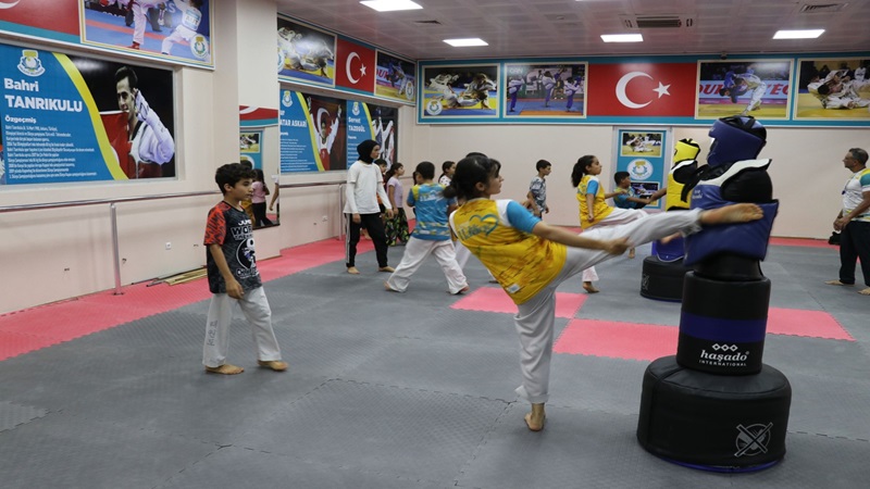 Haliliye'de çocuklardan tekvando ve judo kurslarına ilgi