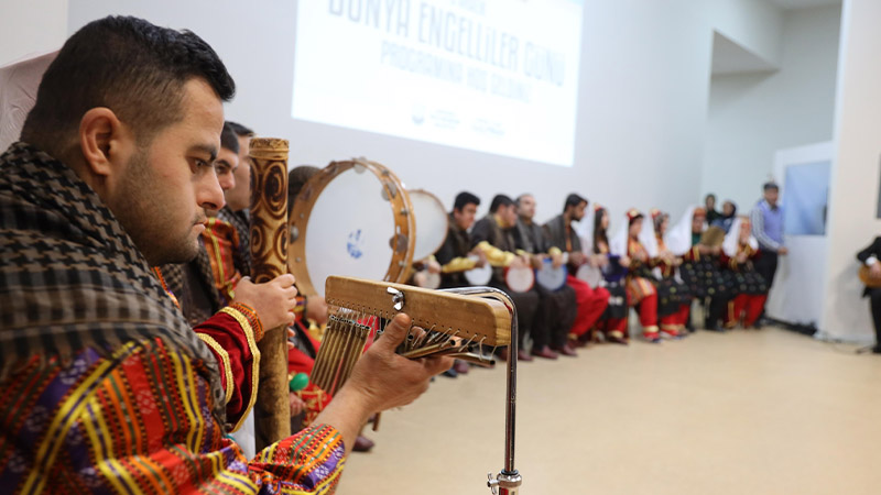 Engelsiz nağmeler: Şanlıurfa’da anlamlı kutlama