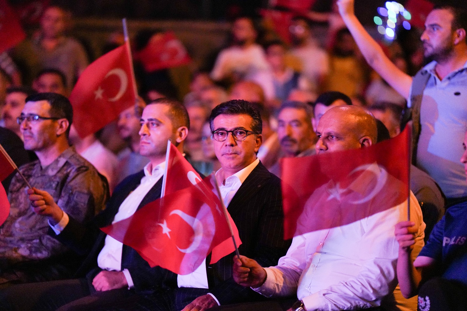 Başkan Bucak: 15 Temmuz bu milletin ekmeğini yiyenlerin alçakça bir saldırısıdır