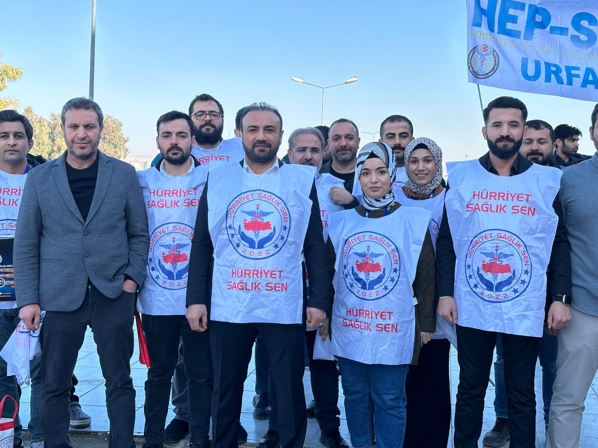 Şanlıurfa'da sağlık çalışanları 3. kez iş bırakma eylemi yaptı