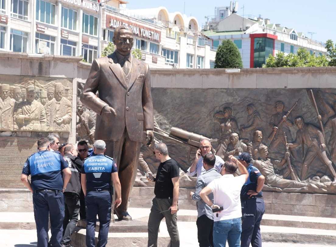 Hazreti İbrahim’in putları yıktığı gibi biz de yıkmak istedik!