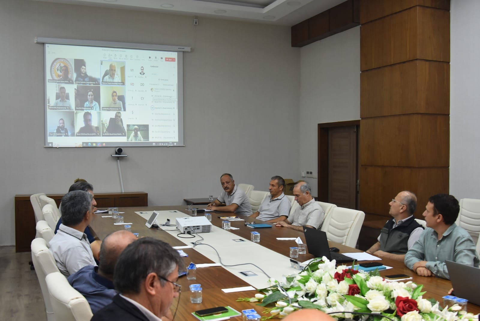 Şanlıurfa’da tedbirler başladı: Toplantısı bile zoom üzerinden yapıldı