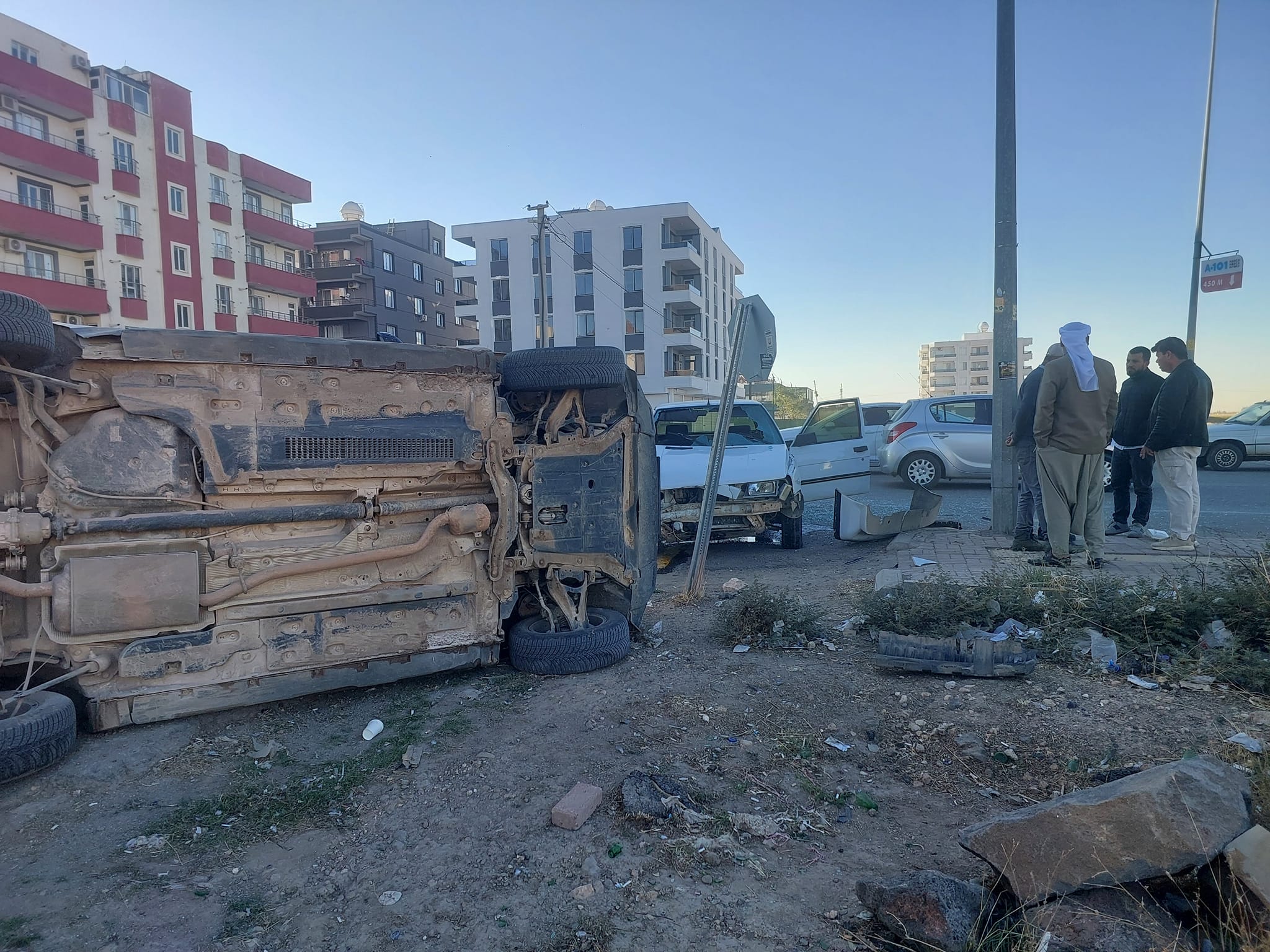 Şanlıurfa’da çarpışmanın etkisi ile takla attı: Yaralı var