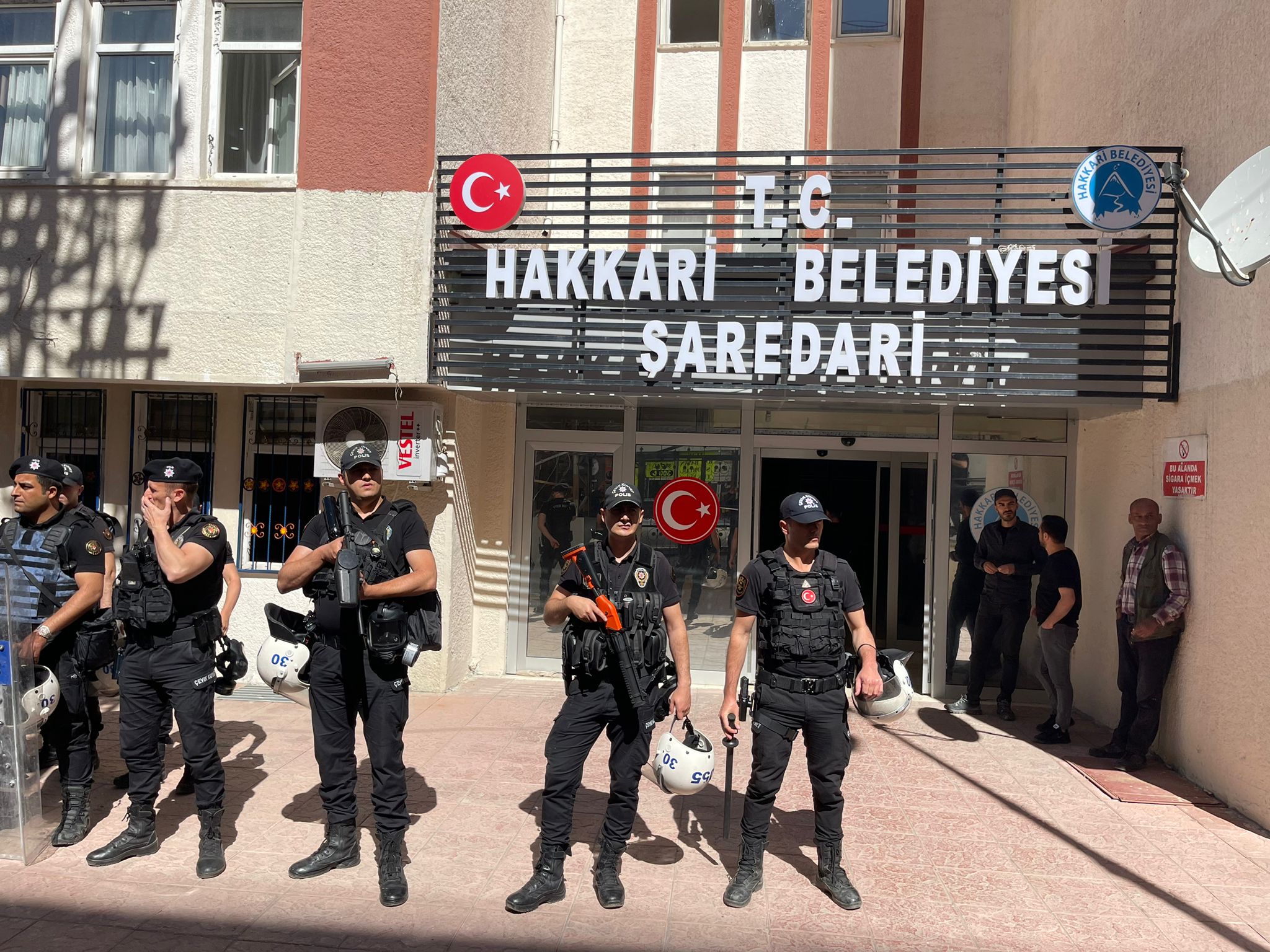 Belediye başkanı gözaltına alındı! Yerine kayyım atandı