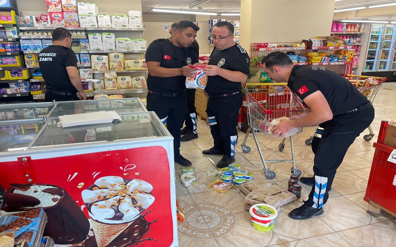 Şanlıurfa’da zincir marketlere sıkı denetim: 826 ürüne el konuldu