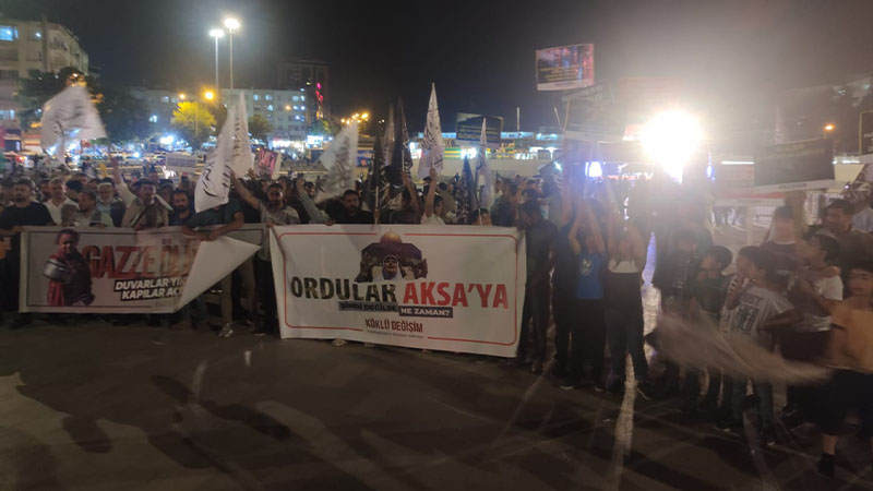 Şanlıurfa'da bir yanda eylem bir yanda konser!