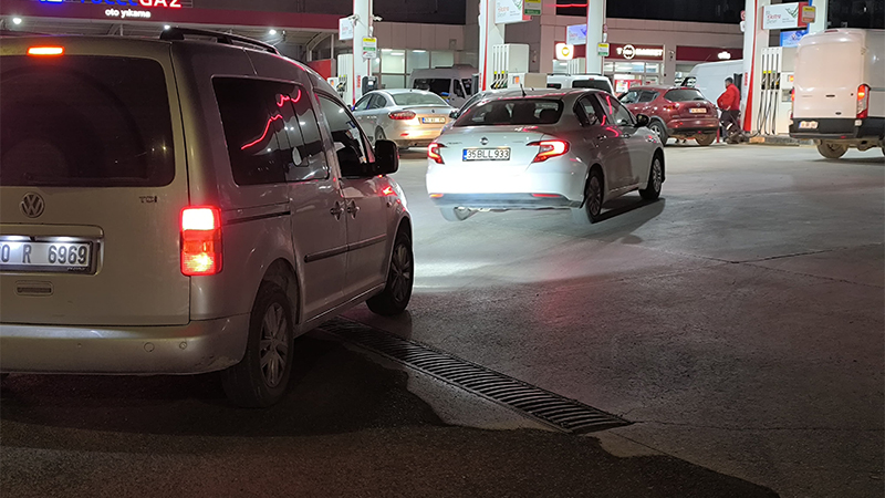 Şanlıurfa’da haberi duyan oraya koştu! Metrelerce kuyruk oluştu