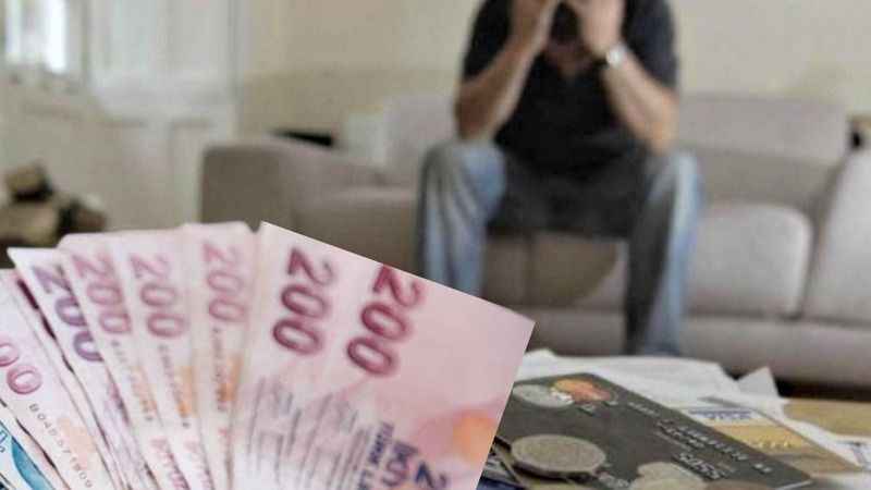 Vatandaşın borcu çığ gibi büyüyor! Her 2 kişiden biri bankalara borçlu