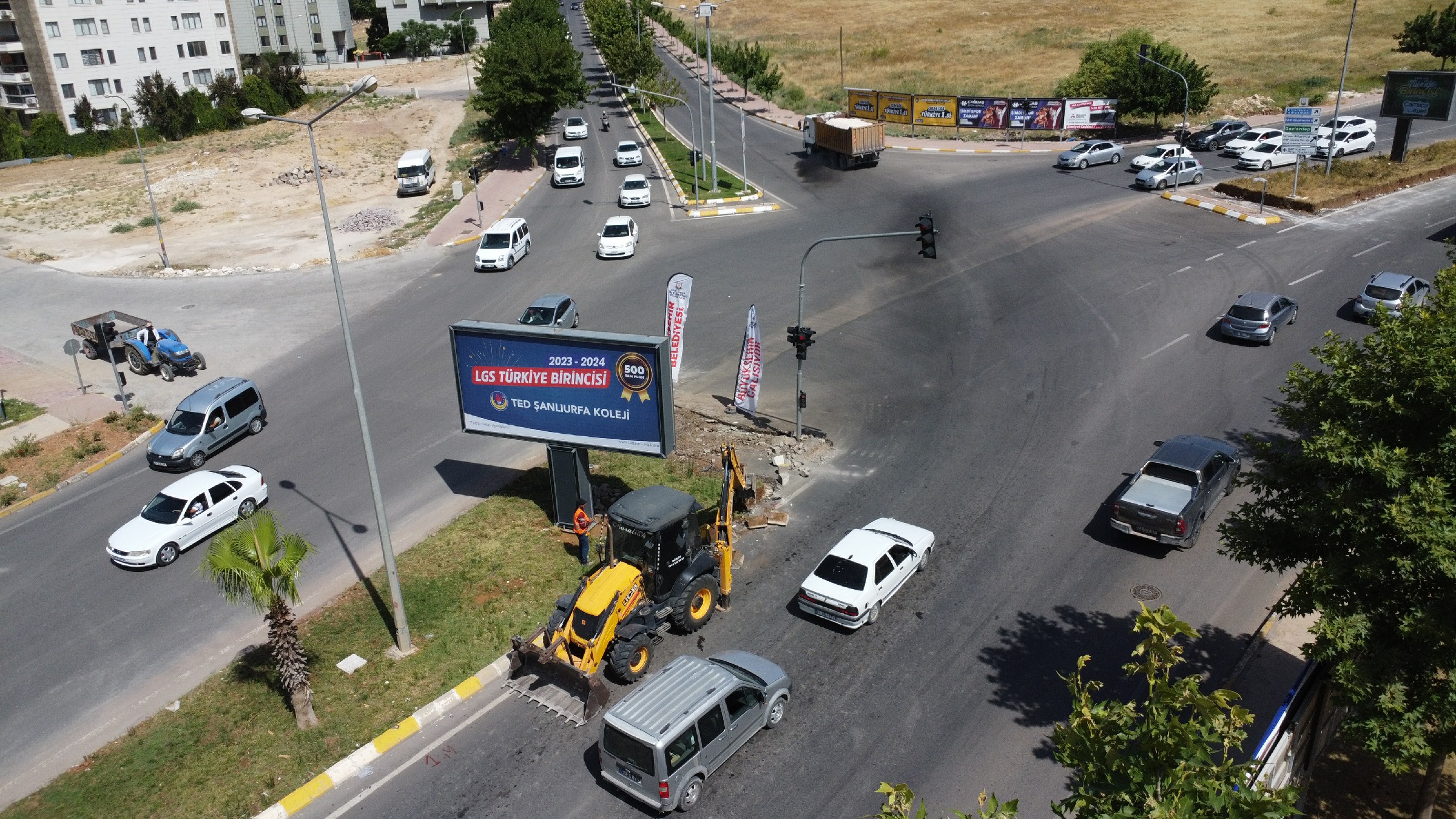 Şanlıurfa'da trafik sorununa çözüm: Biri bitti diğeri başladı!