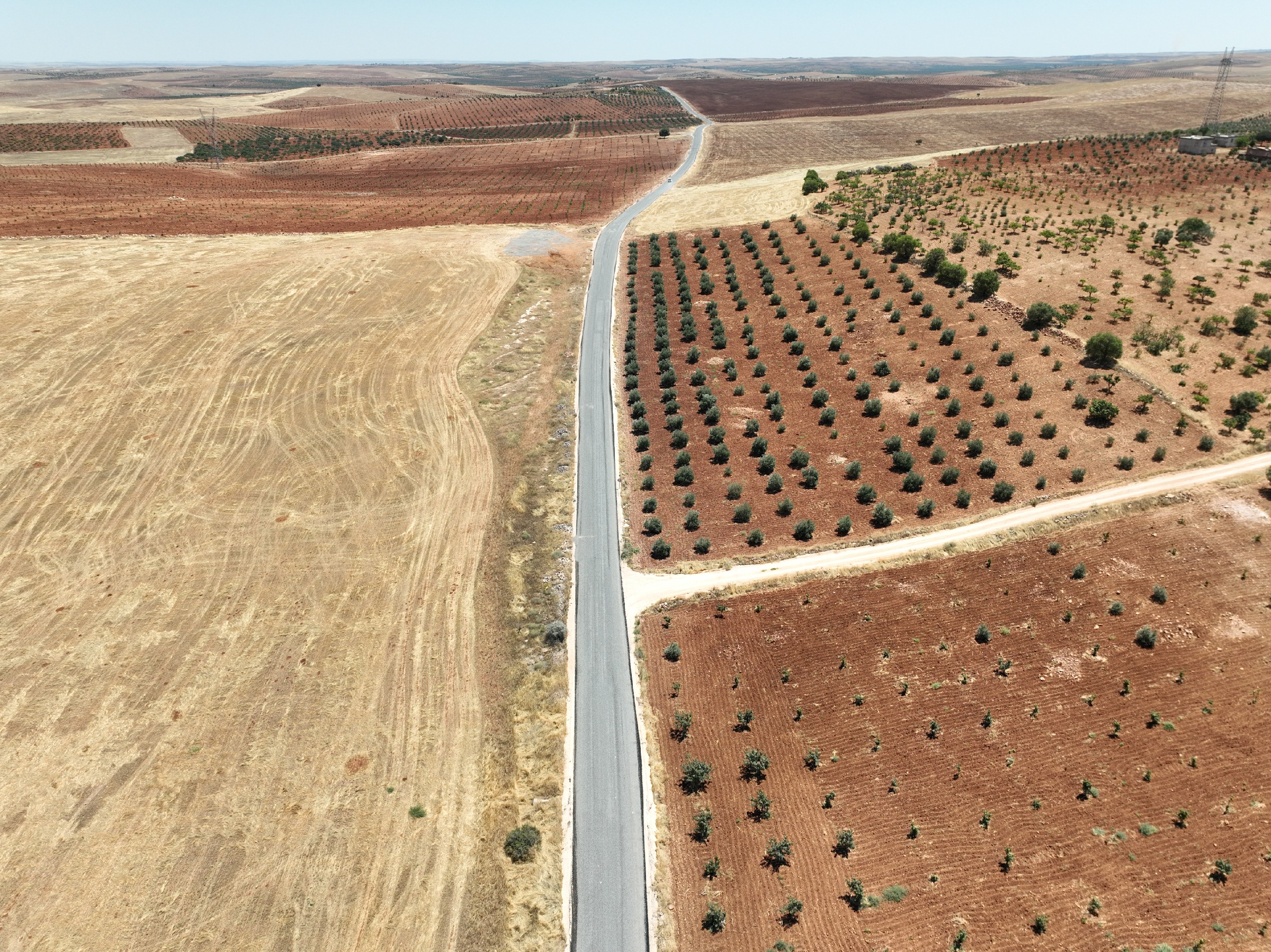 Şanlıurfa’nın iki ilçesinde asfalt çalışması