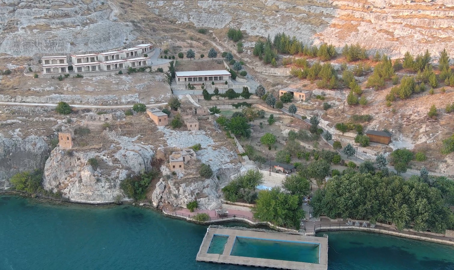 Şanlıurfa'nın çocukları doğayla buluştu: Tekne turundan gökyüzü gözlemine