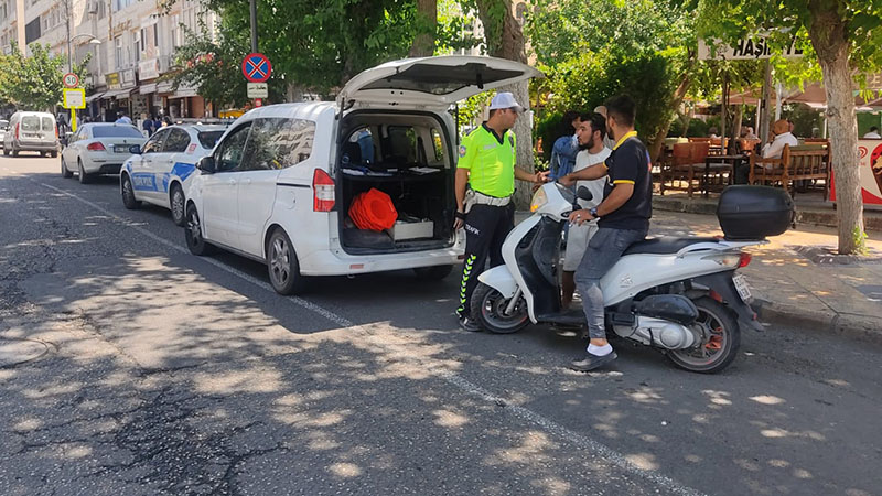 Şanlıurfa'da motosiklet sürücülerine sıkı denetim