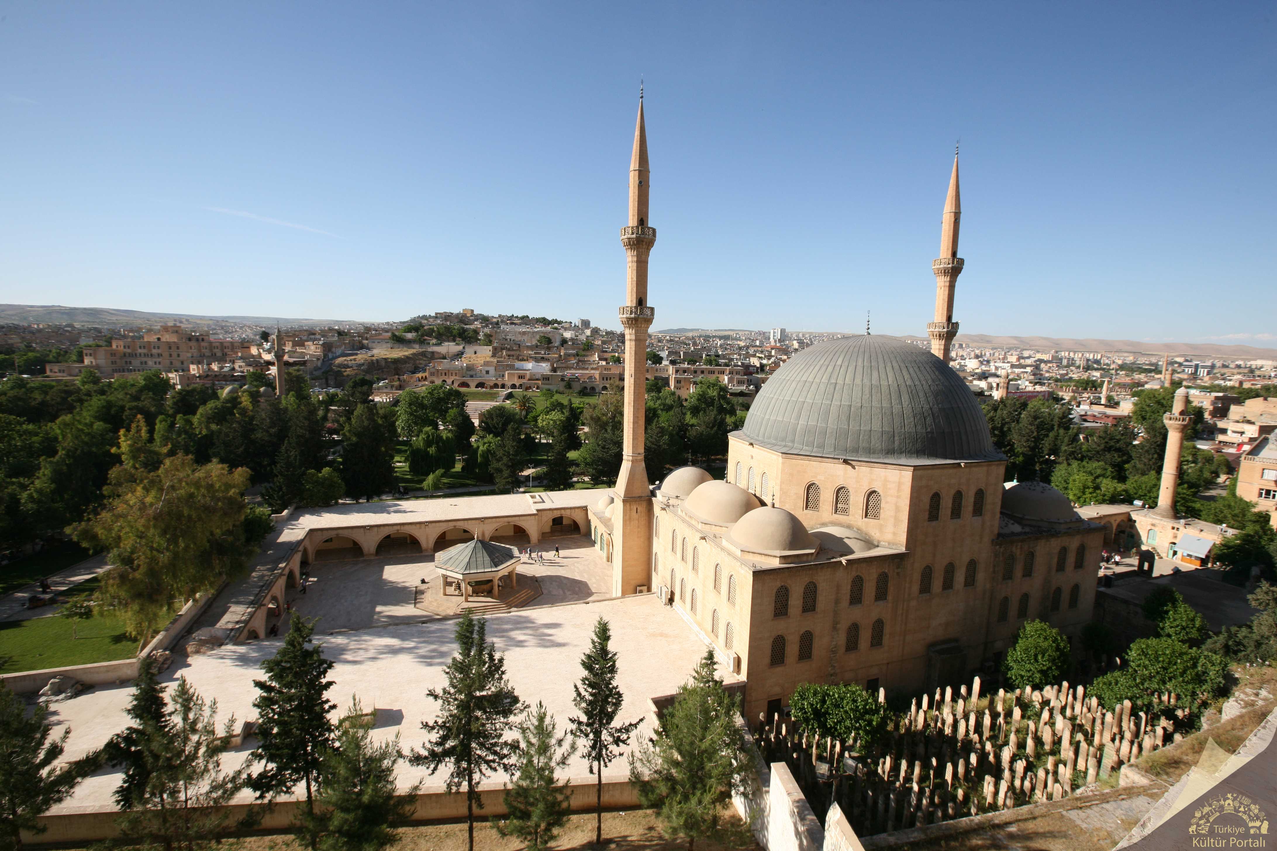 Türkiye'nin en dindar illeri belli oldu! Peygamberler şehri Şanlıurfa listede mi?