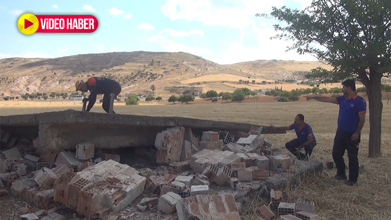 Şanlıurfa'da ev çöktü: Küçük çocuk enkaz altında kaldı