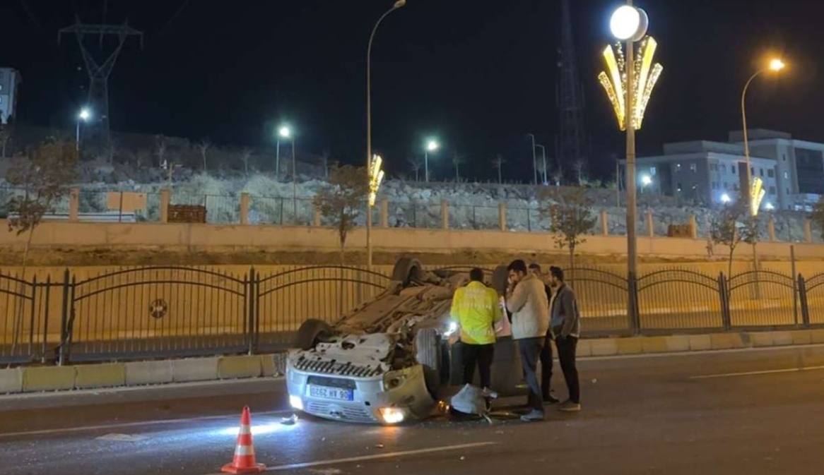 Şanlıurfa'da kaza! Takla attı