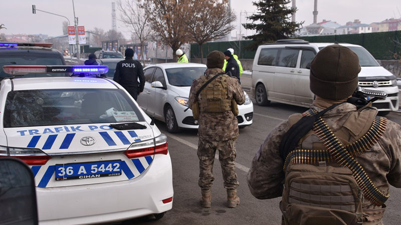 Şanlıurfa’da zehir tacirleri ‘kapana’ kısıldı! Yüzlerce gözaltı