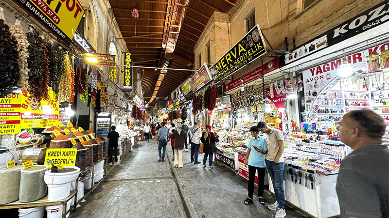 Şanlıurfa'da esnaf uygulamadan memnun: Seyyar satıcı ve motosikletlere yasak!