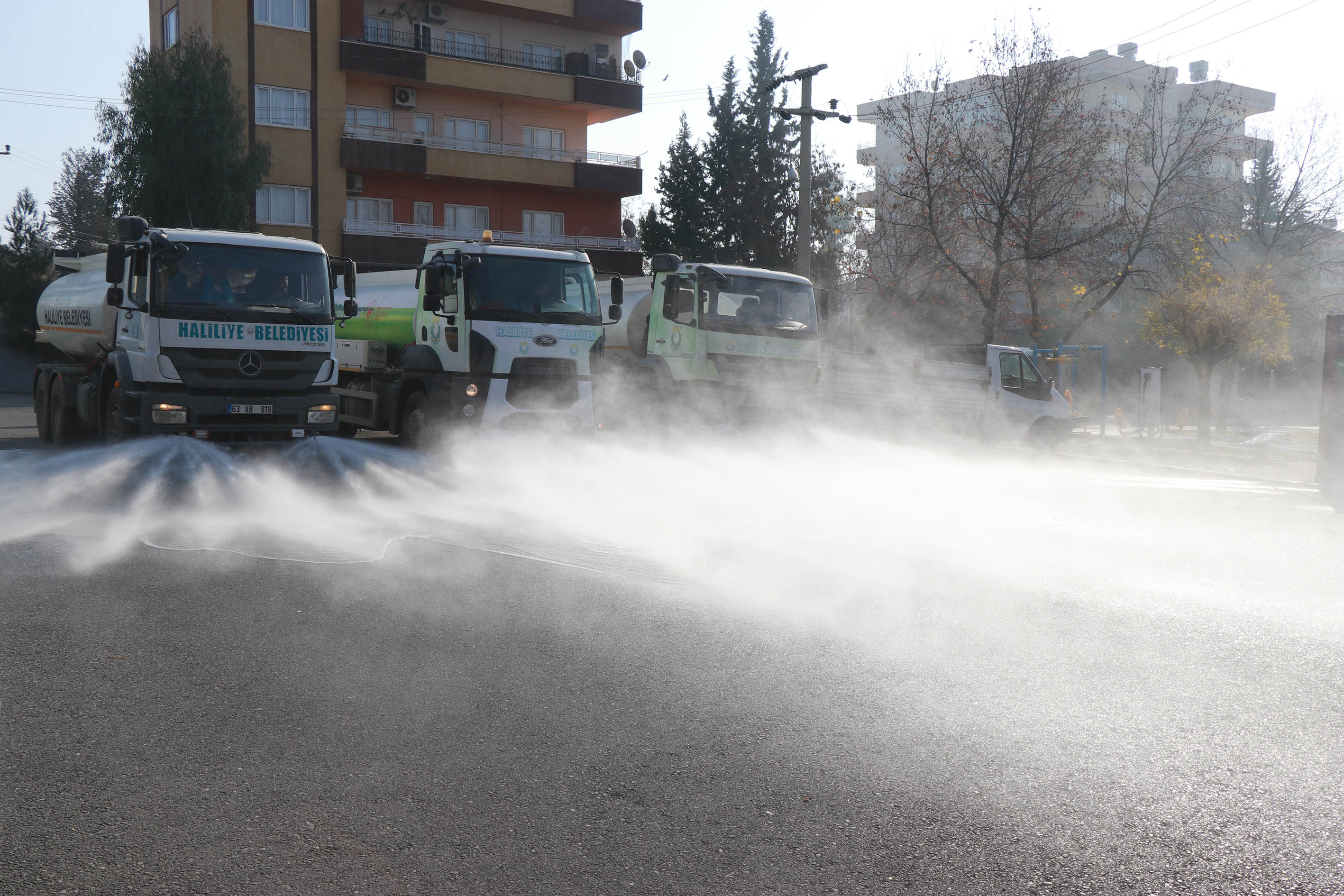 Şanlıurfa’da sokakları “foşur foşur” yıkadılar