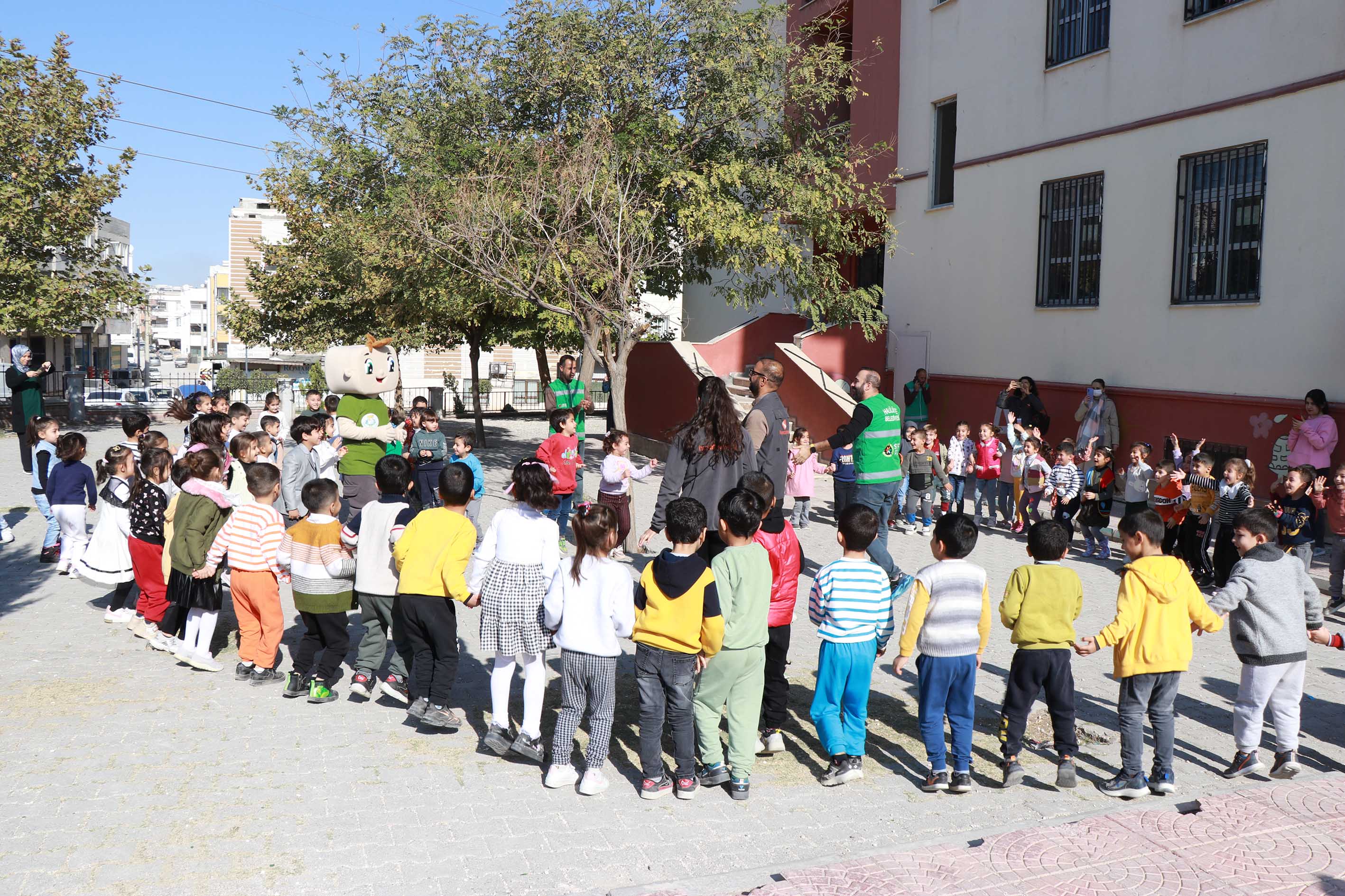 Eğitimler sürüyor: Şanlıurfa’da yaklaşık  5 milyar litre suyu kirlenmekten kurtardılar