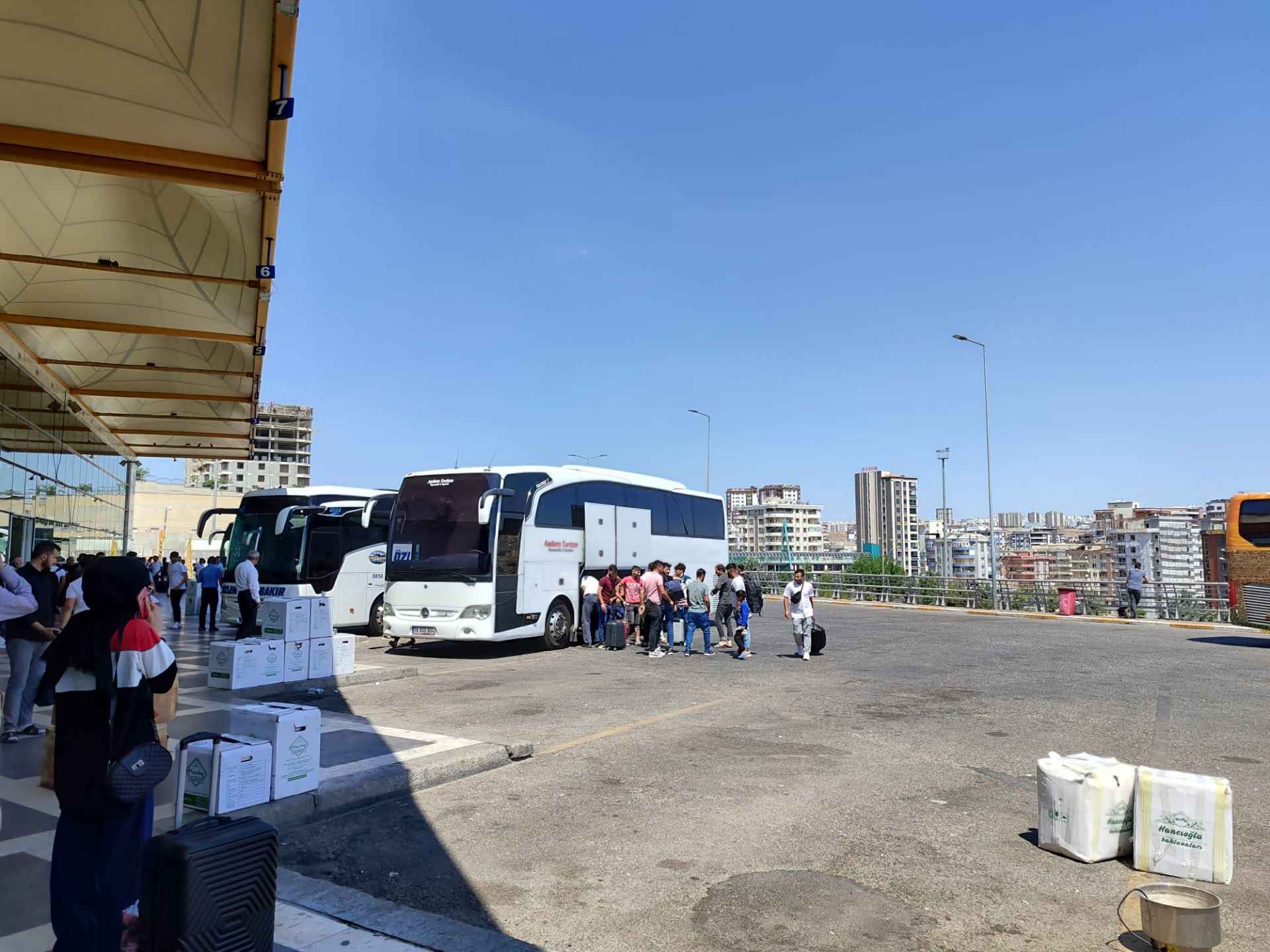 Artık baş edemiyorlar! Şanlıurfa’yı terk ediyorlar…