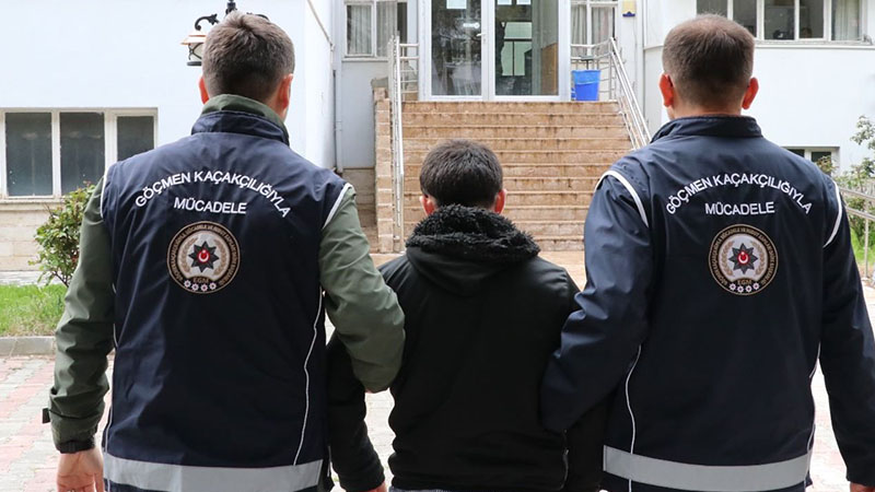 Şanlıurfa’da insan tacirlerine geçit yok! 257 şüpheli göçmen kaçakçılığı organizatörü yakalandı