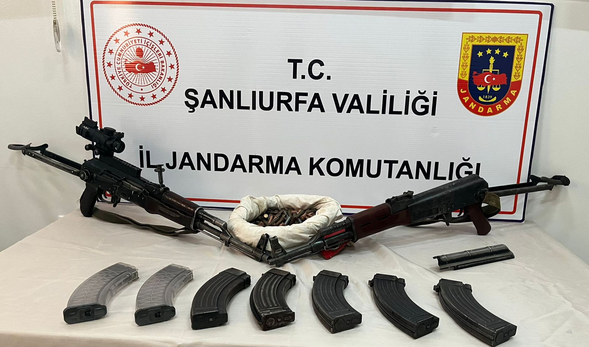 Şanlıurfa'da adeta cephanelik ele geçirildi!