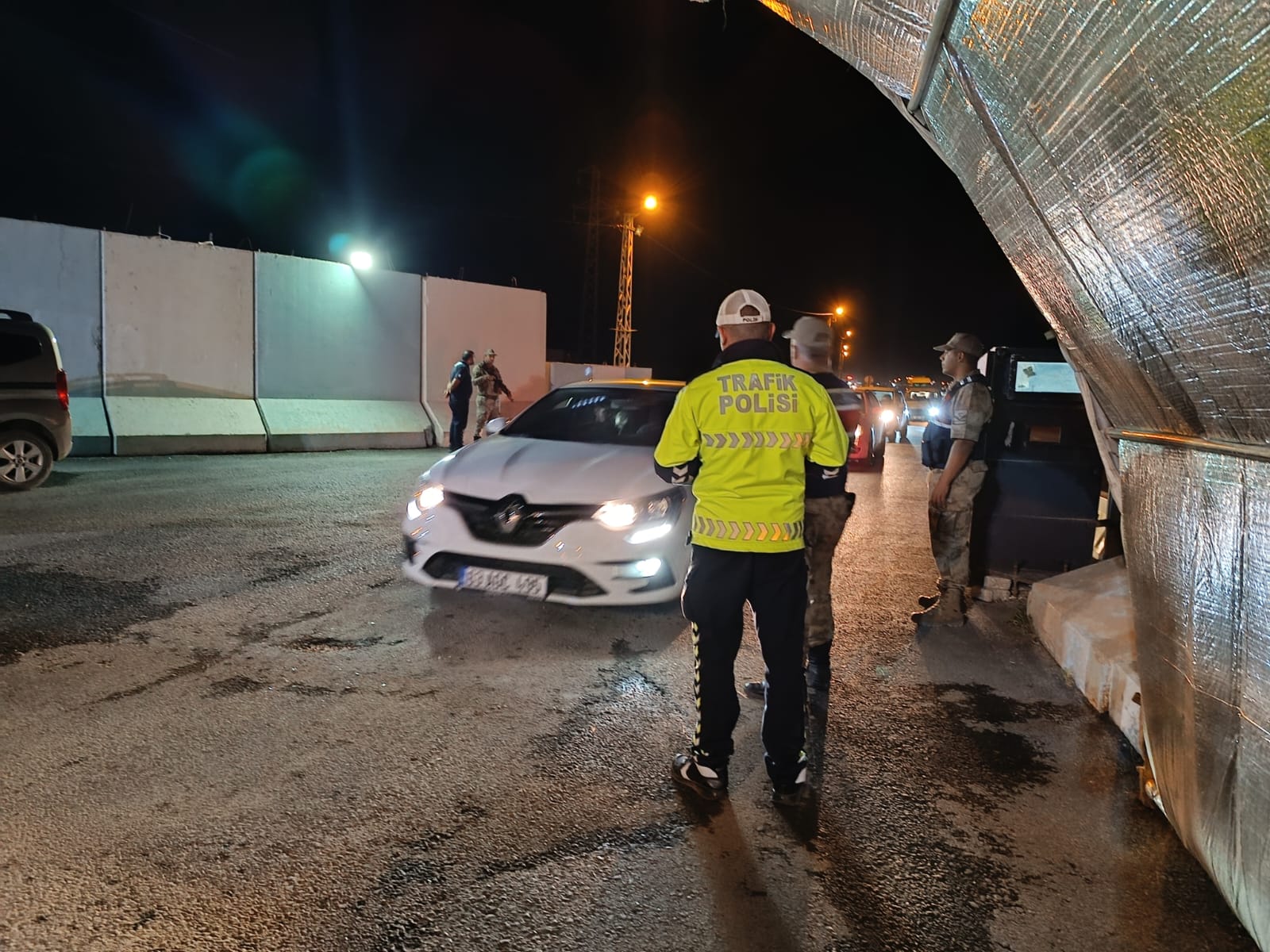 Şanlıurfa polisinden huzur operasyonu: Gözaltılar var