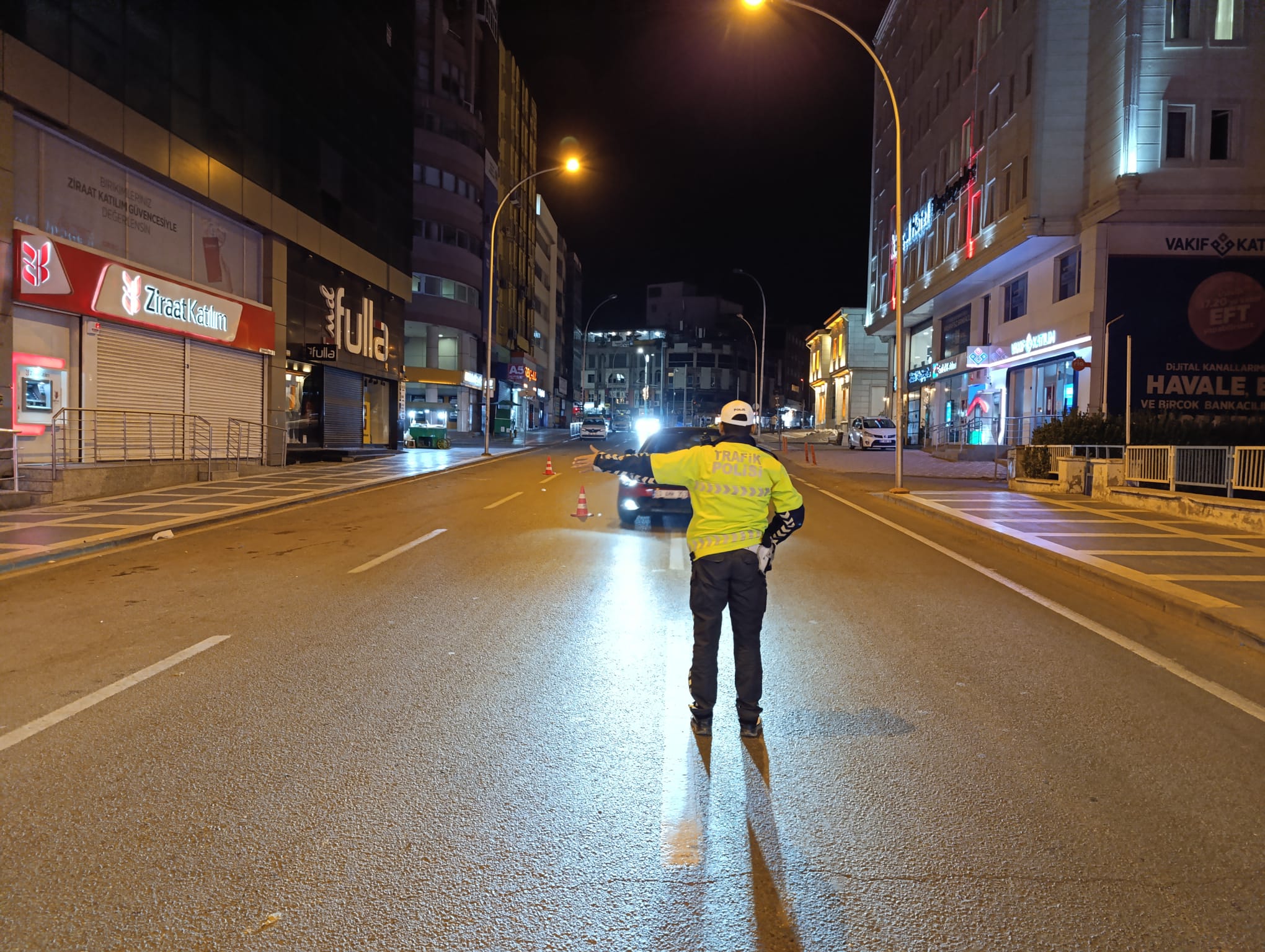 Şanlıurfa'da gece denetimine takıldılar