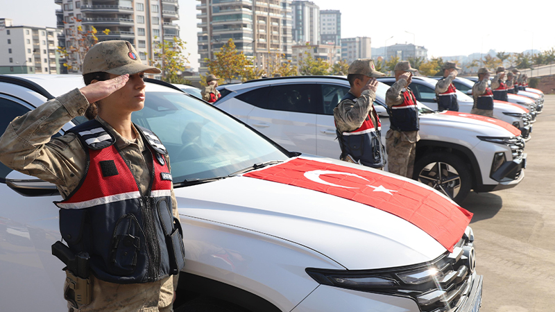 Sokaklar artık daha güvende: Şanlıurfa’da jandarmaya yeni araçlar teslim edildi