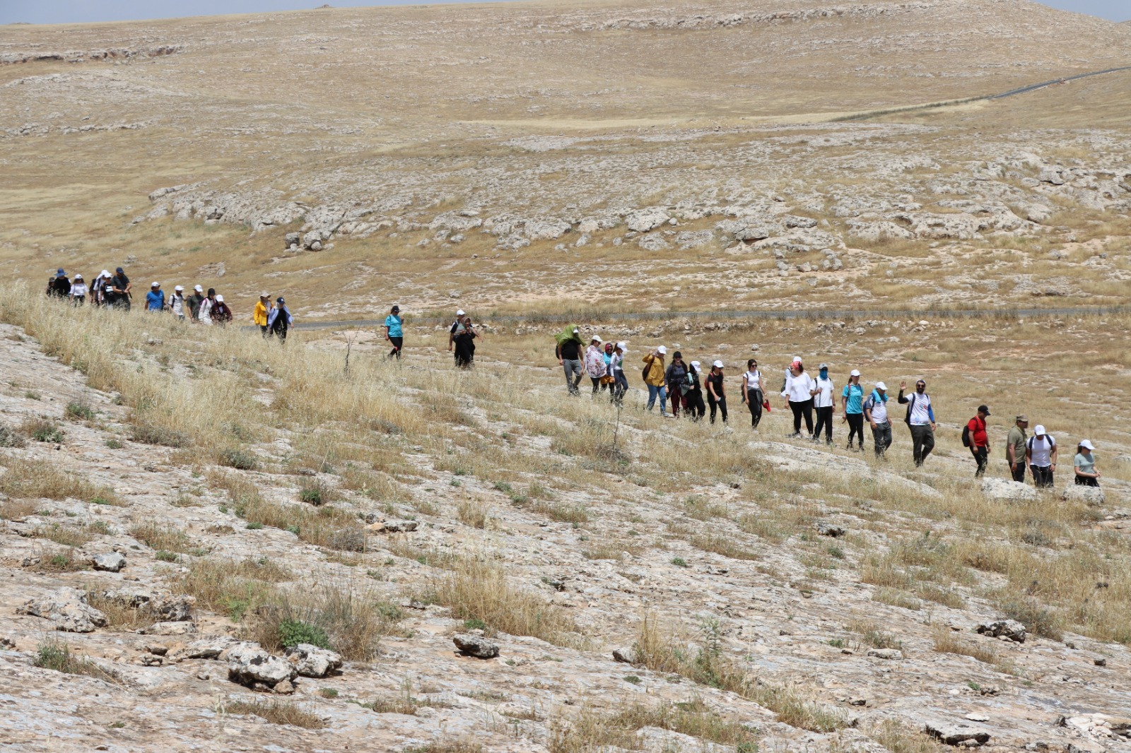 Şanlıurfa’da tarihi yolculuk: Kilometrelerce yürüdüler...