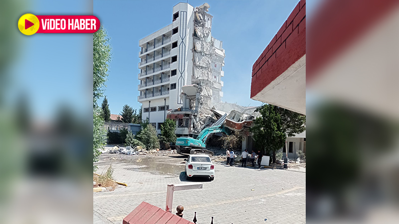 Şanlıurfa’da faciaya ramak kalmıştı! Öğretmenevi kendiliğinden yıkıldı