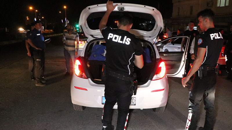 Hareketli gece! Şanlıurfa'da yüzlerce polis ve jandarma sahaya indi: Gözaltılar var