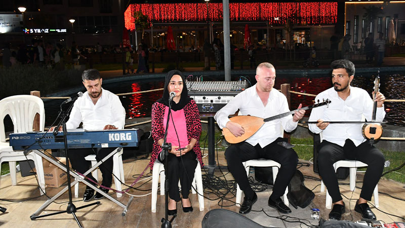 Siverek'te akustik müzik gecesi düzenlendi