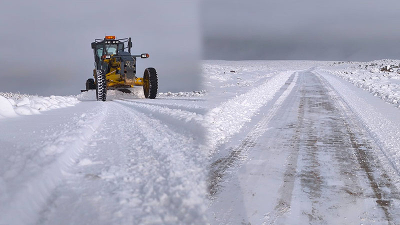 Şanlıurfa'da kardan kapanan yollar açılıyor