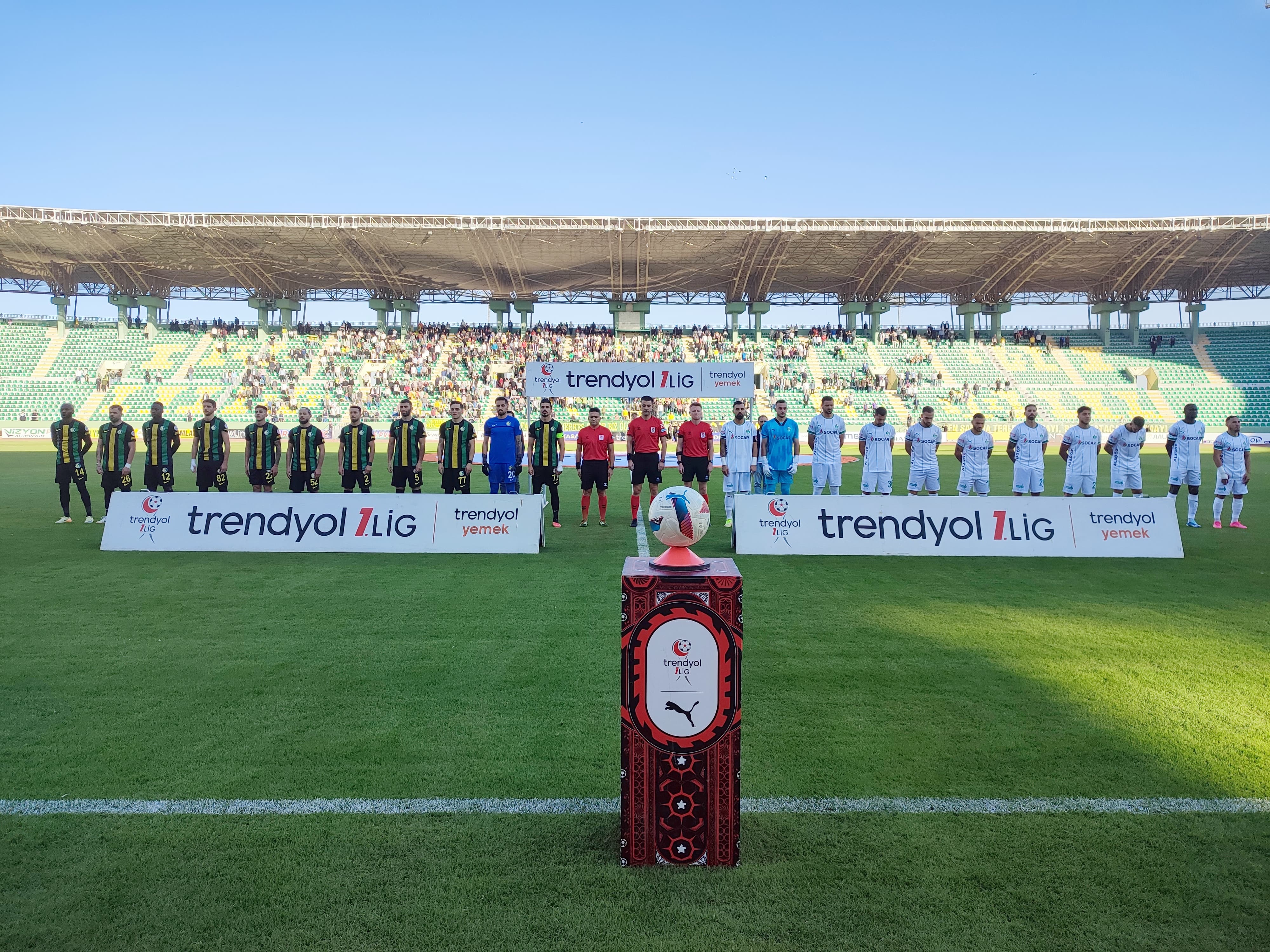 Bu ayıp da bize yeter: Şanlıurfaspor yine boş tribünlere oynuyor!