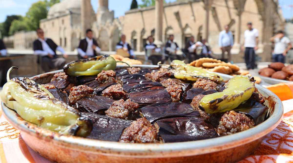 Türkiye'nin kalbi 'Medeniyetler Şehri' Şanlıurfa’nın tadına doyamayacağınız lezzeti! Adım adım Şanlıurfa tepsi kebabı