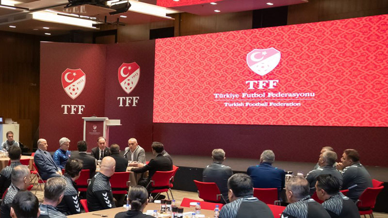 TFF Başkanı Hacıosmanoğlu'ndan yabancı hakem ve Galatasaray açıklaması