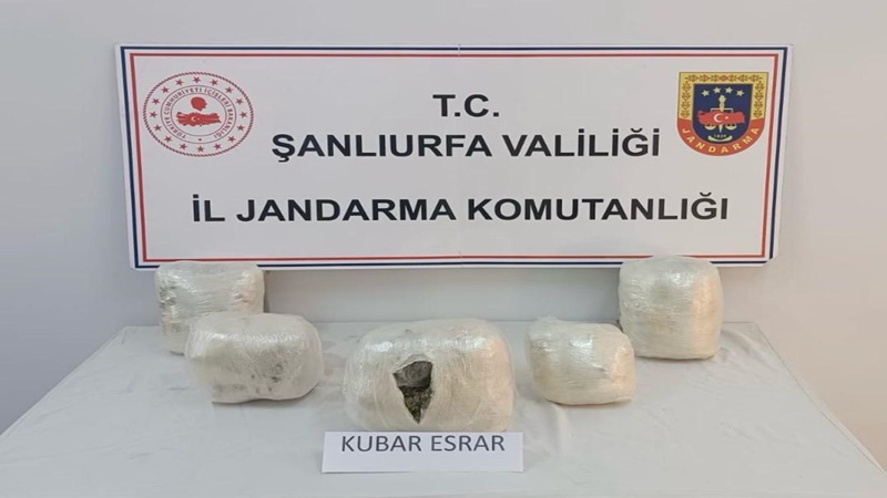 Şanlıurfa'da durdurulan araçta uyuşturucu çıktı! 1 kişi gözaltına alındı